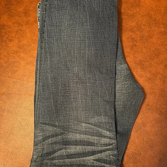 Men’s Buckle jeans. Excellent condition.